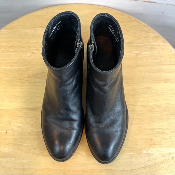 Frye Carson Piping Bootie | 6.5 - Picture 4 of 13